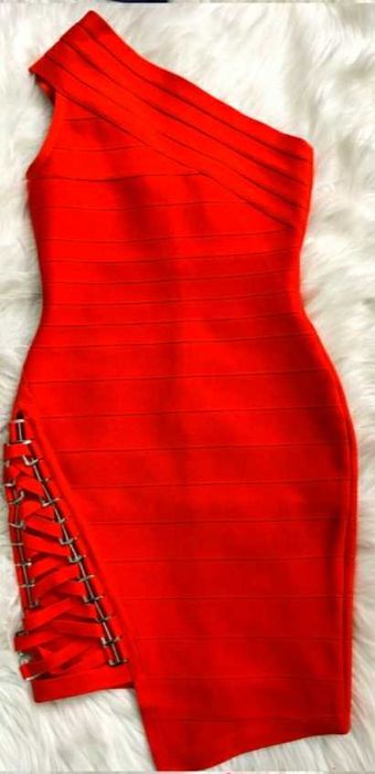 Шикарное женское платье