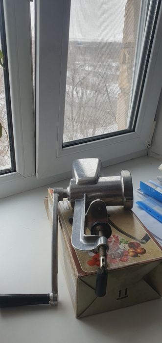 Мясорубка ручная