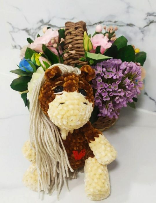 Вязаные лошадки.