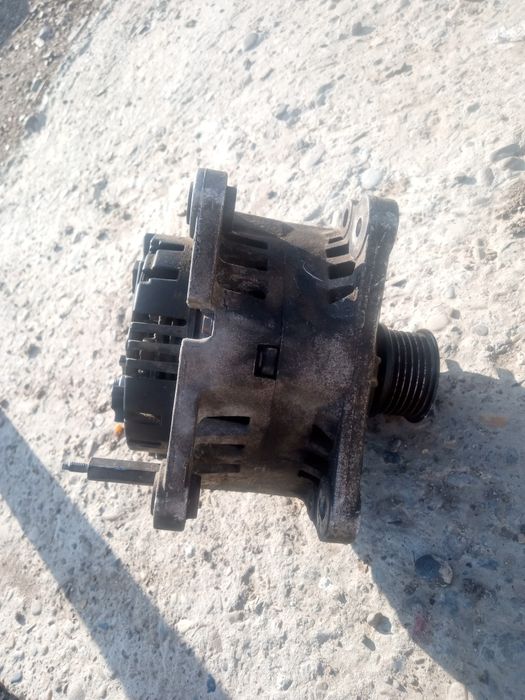 Vand alternator de Volkswagen lupo 1.0 benzina