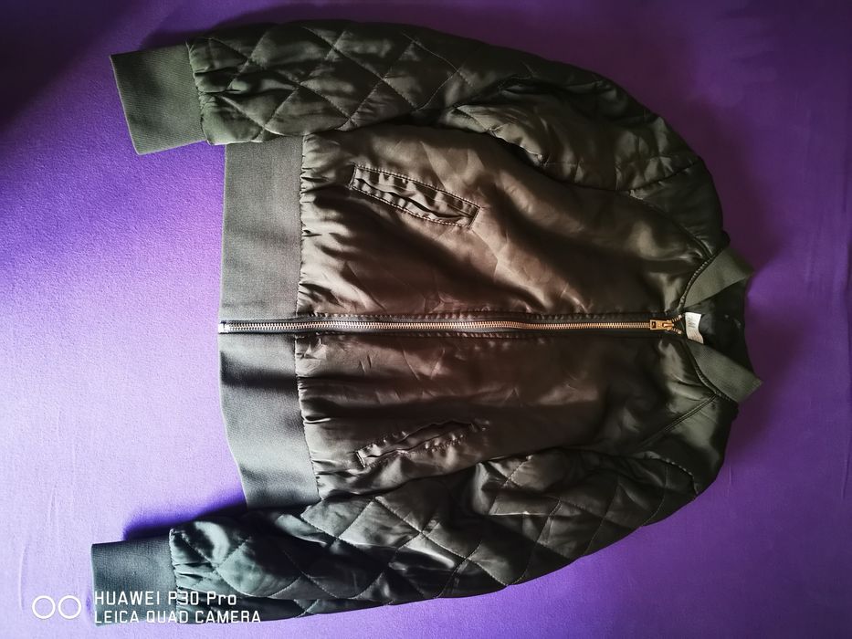 Детско яке на фирмата H&M, размер 164, почти ново.