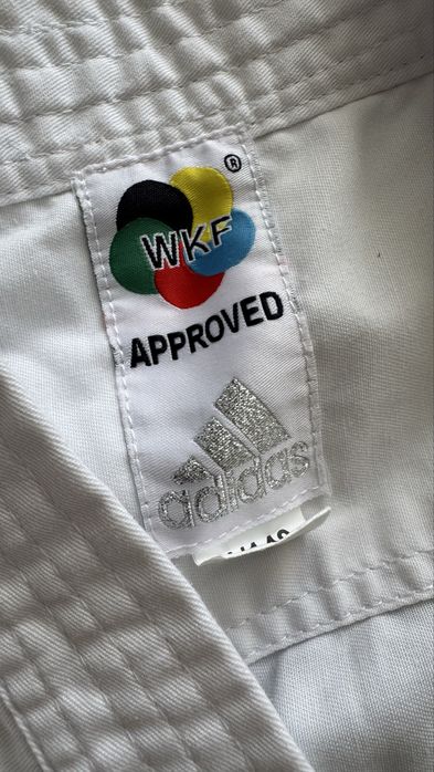 Продам кимоно на рост 140 см