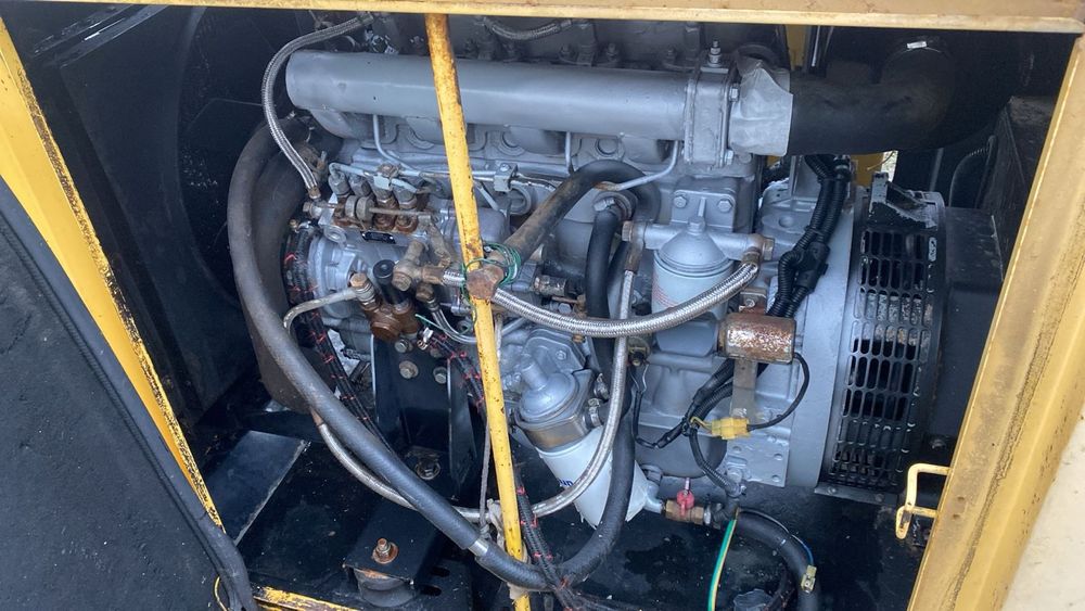 Продам генератор Aksa APD20