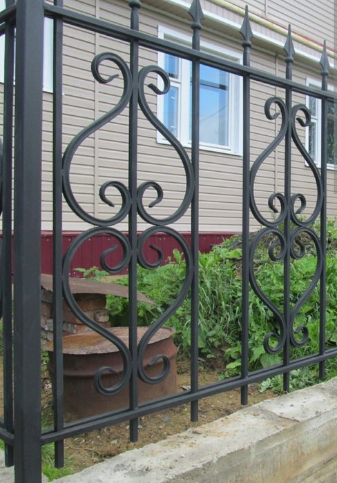 Решетки на окна и двери, ограждение и навесы.