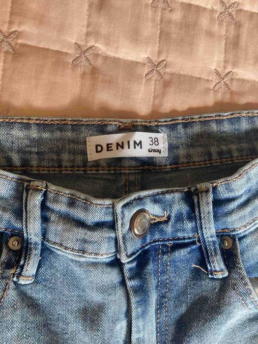 Дамски дънки - 10 лева за брой