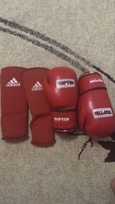 детские перчатки и футы