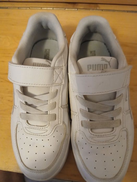 Vând adidași Puma!