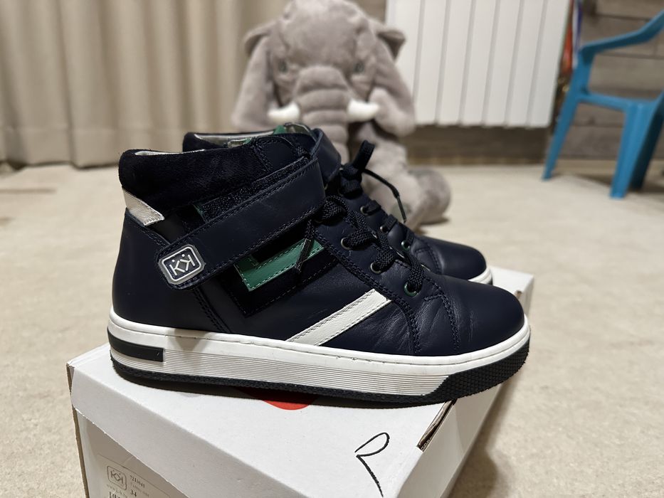 Детски зимни кожени боти обувки на Колев 34 и 35 номер