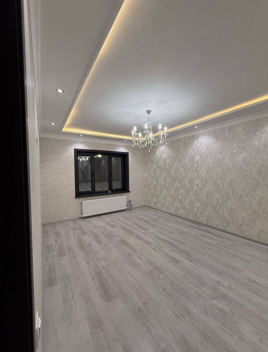 Продаётся 3х комнатная квартира. Вогзал