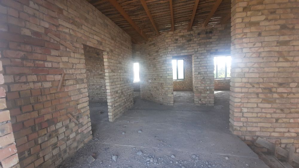 Каробка уй сотилади