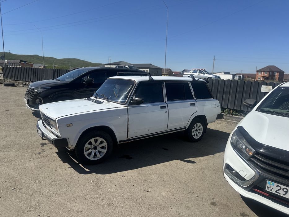 Продам машину ваз 2104