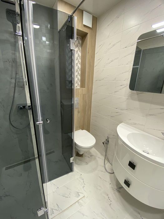 Дава се под наем Тристаен апартамент в Варна, Бриз - 95 кв.м за 1100 € - Снимка #13