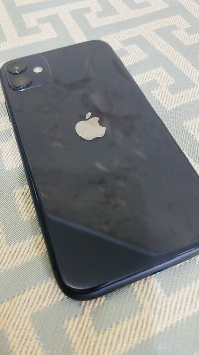 iPhone 11 срочно продам