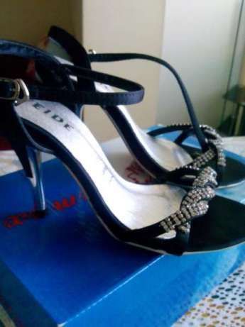 Нови боти и много красиви абитуриентски сандалети
