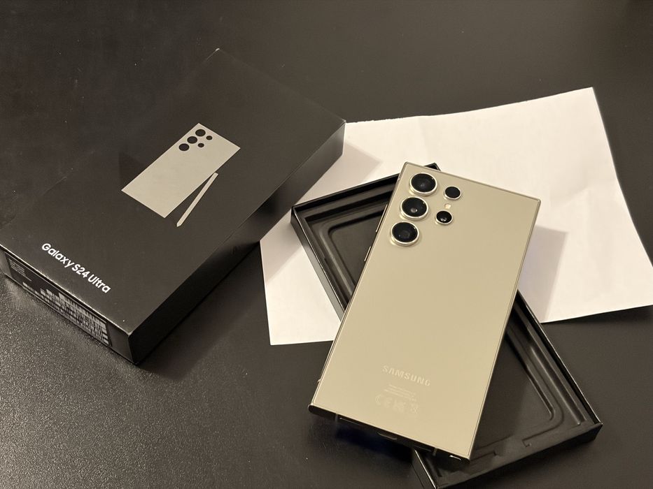 Samsung Galaxy s24 ultra condiție super precum nou cutie 256 GB