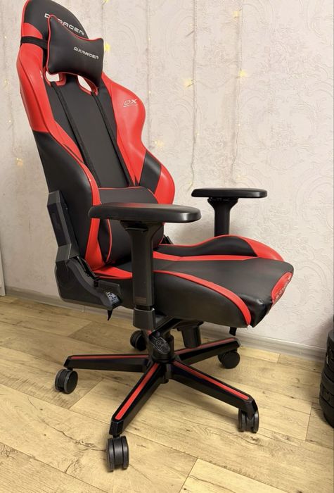 Продам игровое кресло dxracer gladiator