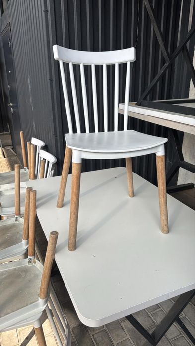 Продам столы и стулья