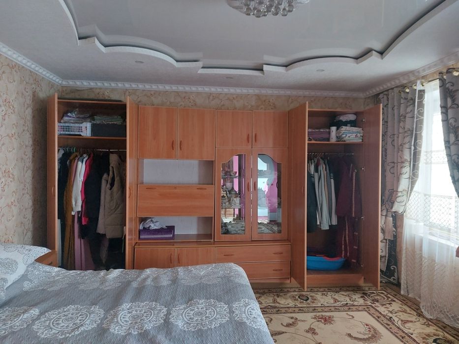 Спальни и гарнитура