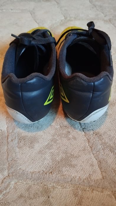 Бутонки Umbro 36,5