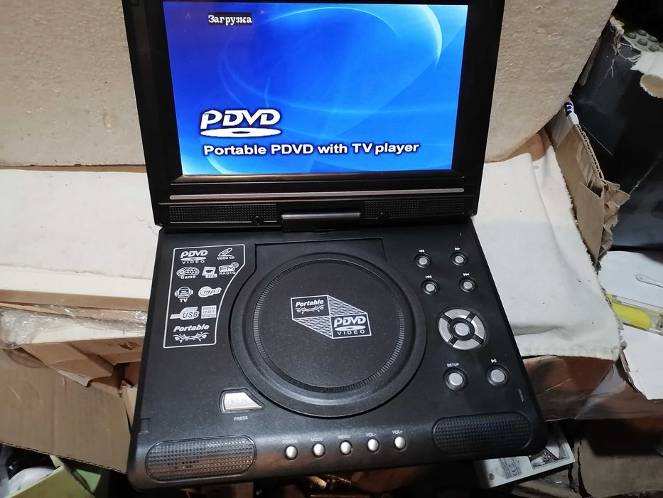 Продавам чисто ново ТВ с ДВД 9.8'' за кола дома каравана улицата