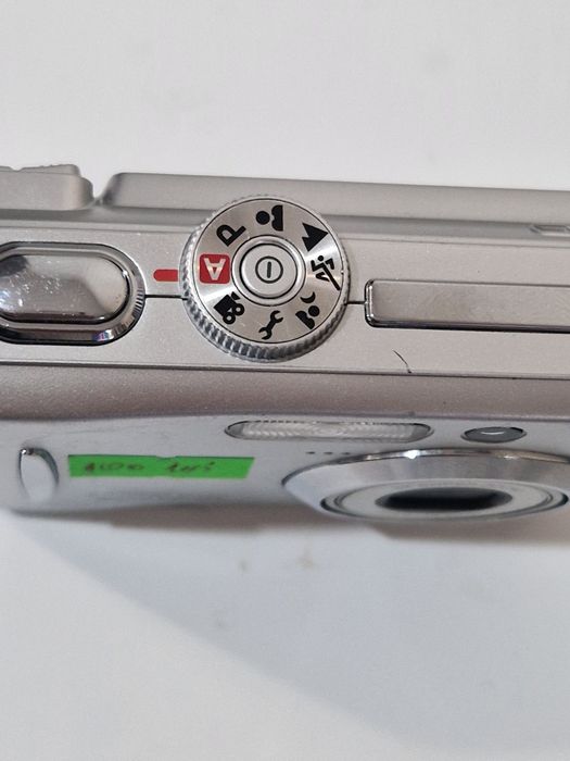 Aparat foto perfect funcțional, cu baterii