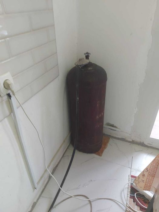 Продам большой газовый баллон