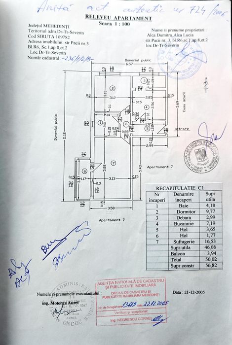 Vând apartament decomandat