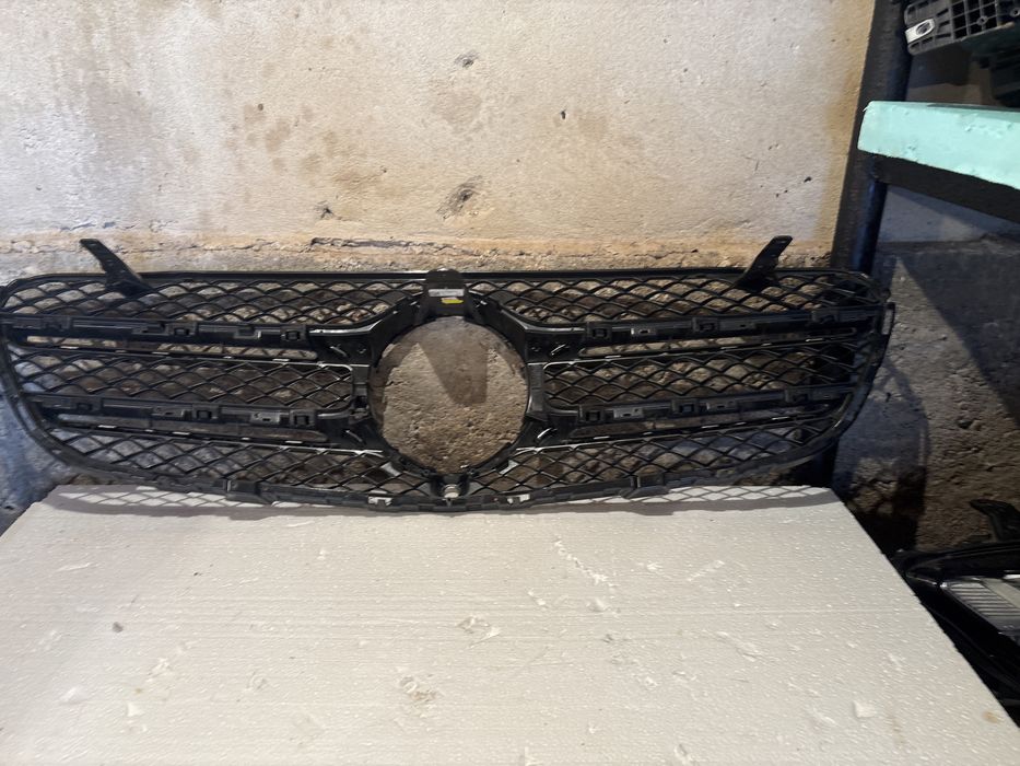 Решетка Mercedes GLC W253 AMG