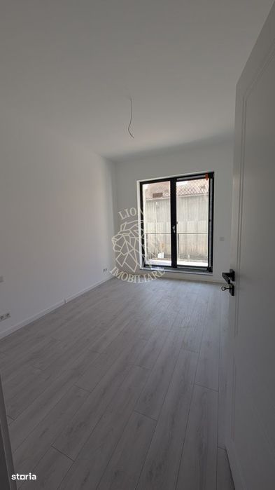 COMISION 0%! Apartament o camera-balcon-etaj 1-lift-Zona Terra — fotografia 1