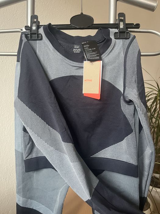 Дамски екип нов безшевен ХМ