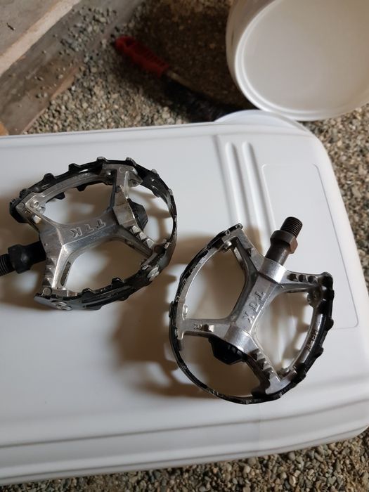 Vand pedale bicicletă!!!