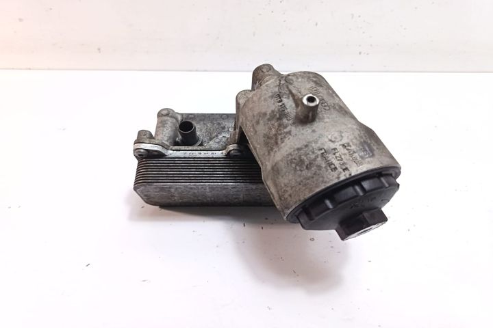 Carcasa filtru ulei cu termoflot 070115389E Volkswagen VW Touareg gen