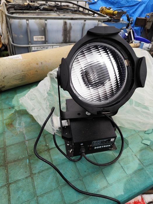 Proiector de scena Dortron GY9