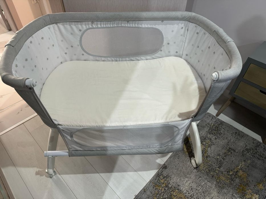 Бебшка кошара Пали next to me