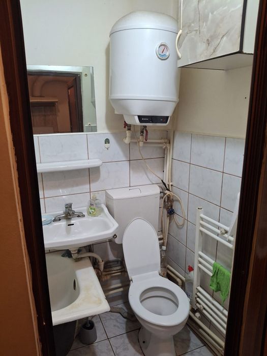 Vând camera de cămin transformata in garsoniera