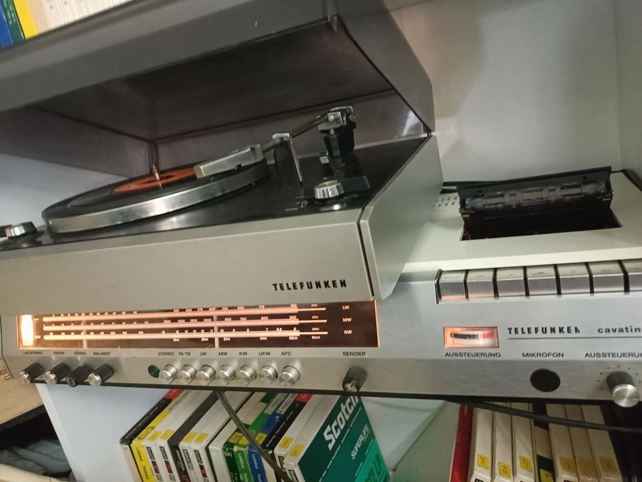 Combină muzicală Telefunken și picup
