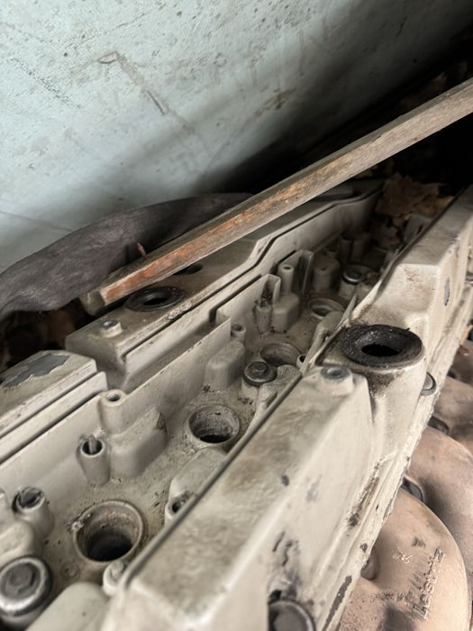 Продам 104 матор на мерседес 2.8