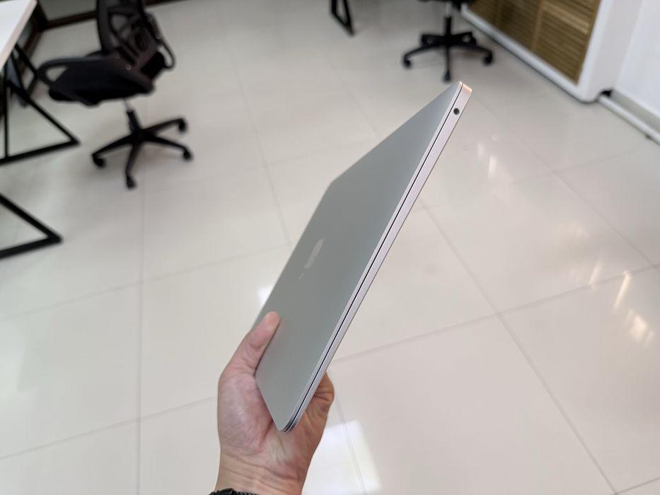 Macbook Air 13 очень срочно