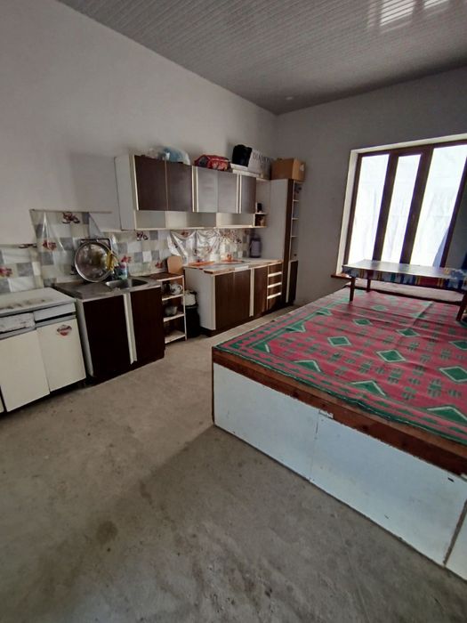 Uy sotiladi srochni 4 xona yashil diyor maxalasida 9 damas yo'li