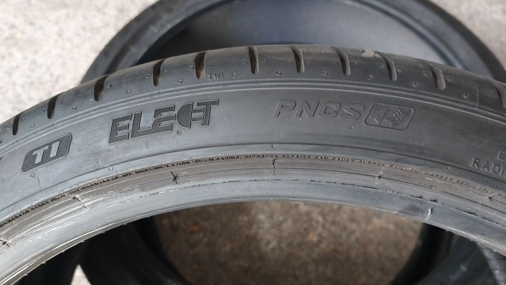 Летни гуми 255/35/21 Pirelli P Zero PZ4 2 броя