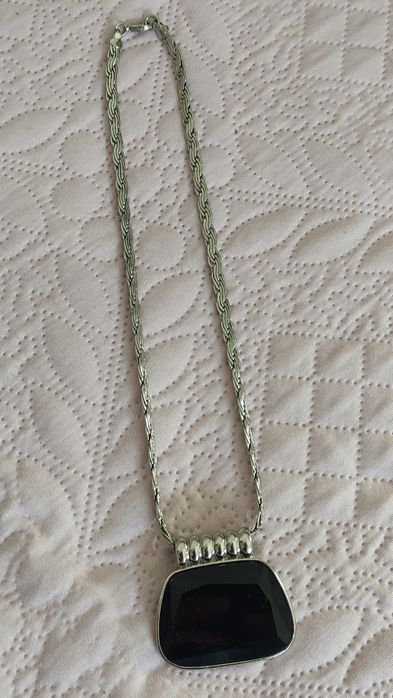 Бижута и аксесоари