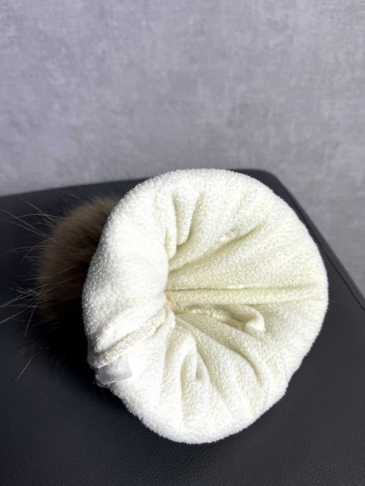 Шапка женская с помпоном