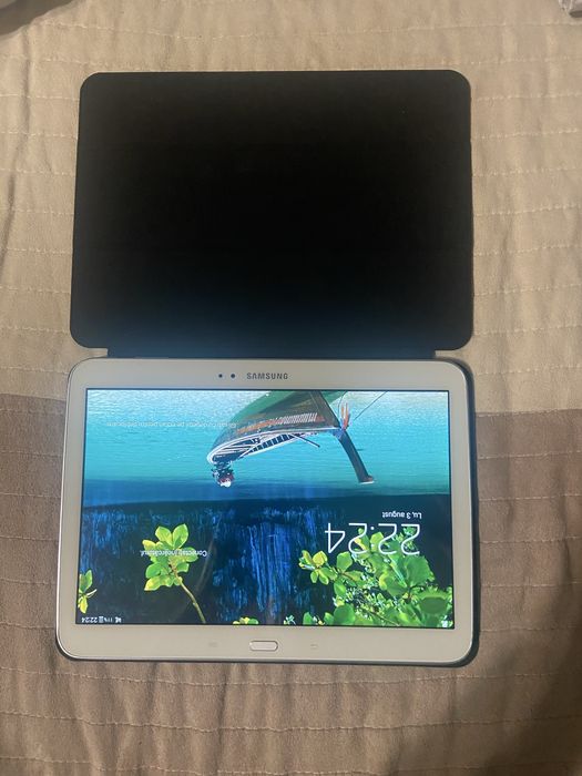 Tabletă Samsung Galaxy Tab 3 10.1 (GT-P5210), Wi-Fi, cu husă