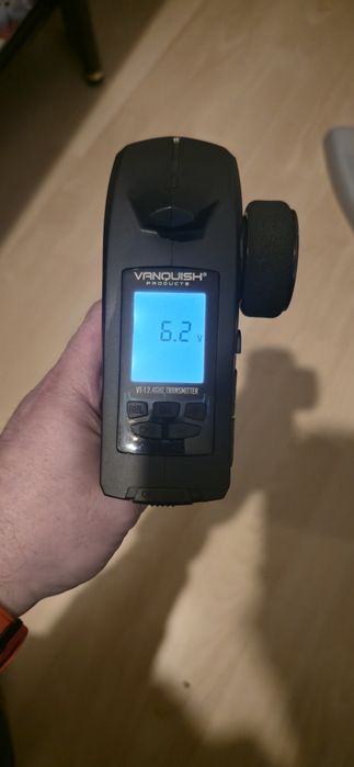 Vanquish VS4-10 с VFD Twin кутия