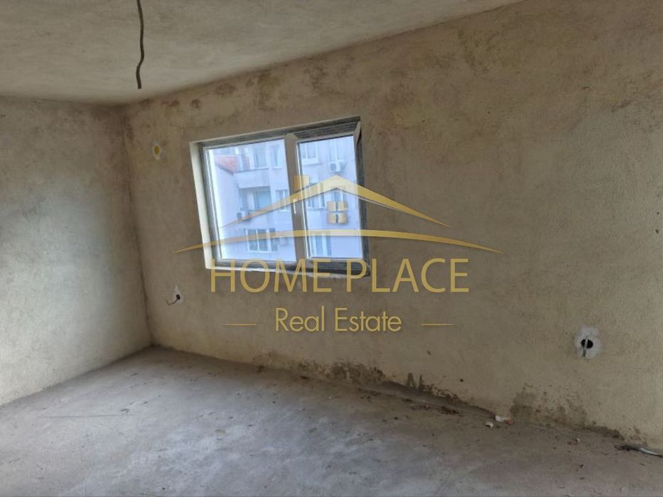 Продава се Четиристаен апартамент в Варна, Левски - 138 кв.м за 961 €/кв.м - Снимка #1