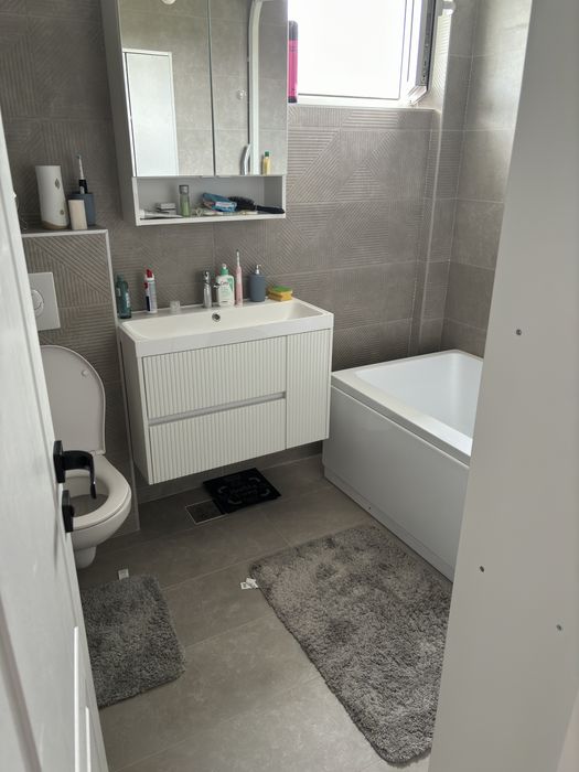 Apartament 2 camere + 2 parcari incluse Strada Tineretului