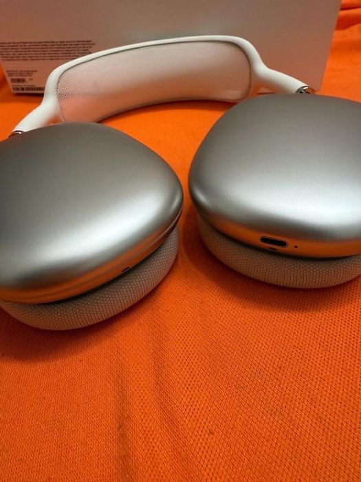 Vand casti Airpods Max