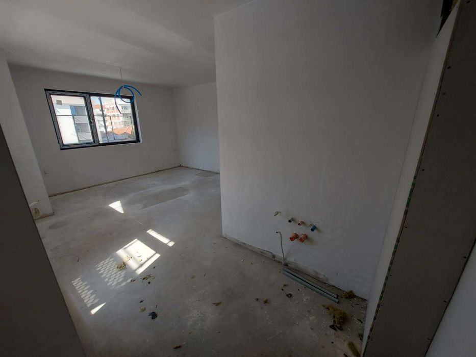 Продава се Тристаен апартамент в Търговище, Вароша - 90 кв.м за 822 €/кв.м - Снимка #2