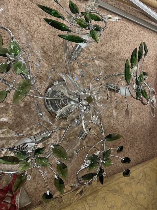 Продается люстра