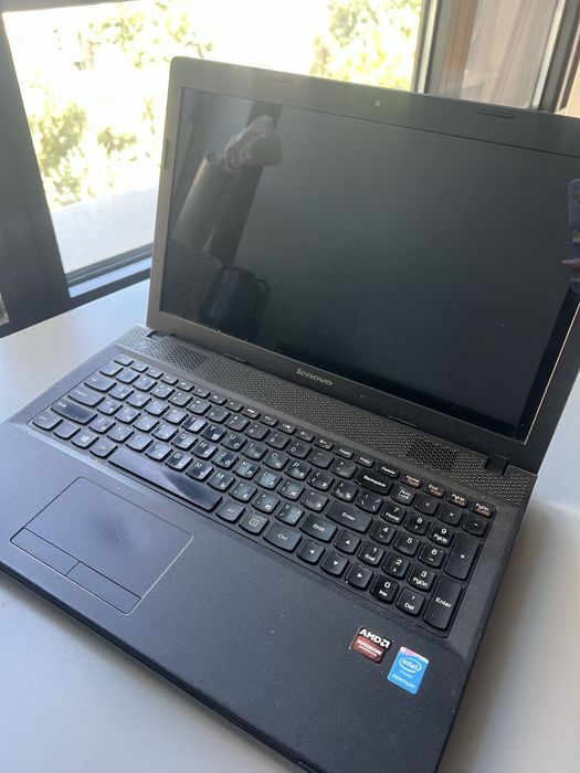 Ноутбоук Lenovo